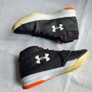 Under Armour Boy Jet 2017 GS Black White Sneakers Shoe 5.5 Youth